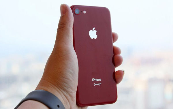 苹果发布iPhone8红色特别版,包含特别的含义!
